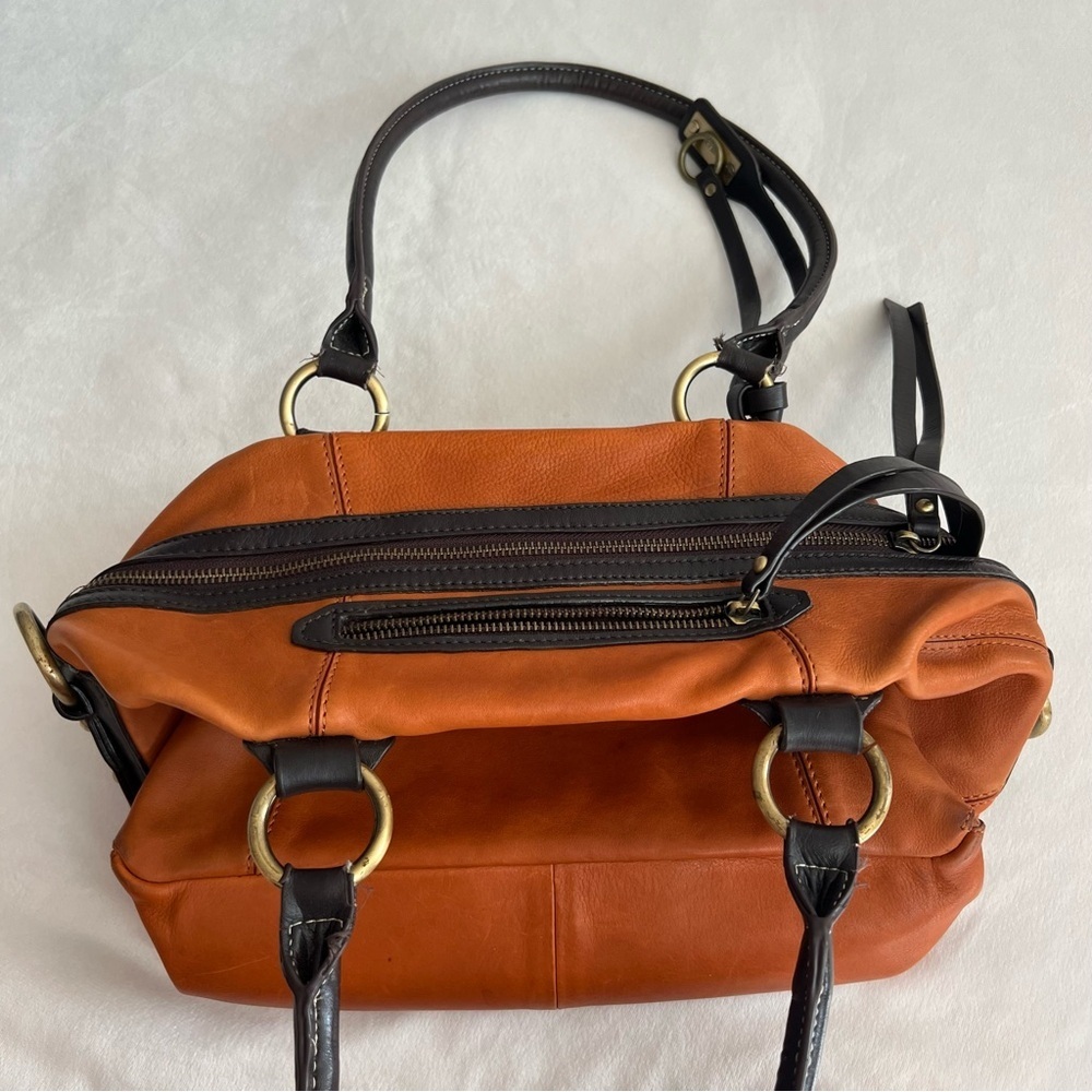 Lucky Brand Buckman Leather Cognac Colored Purse - Picture 10 of 14